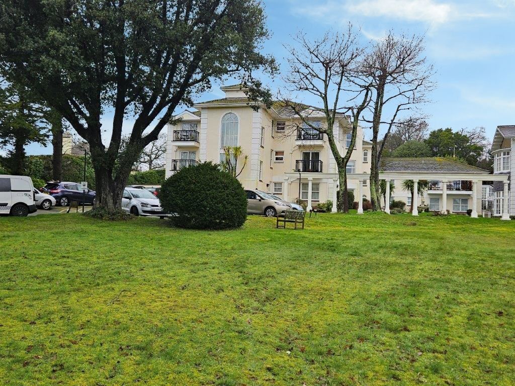 2 bed flat for sale in Park Hill Road, Torquay TQ1, £299,950