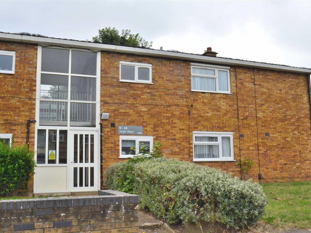 1 bed flat for sale in Angle Ways, Stevenage SG2, £155,000