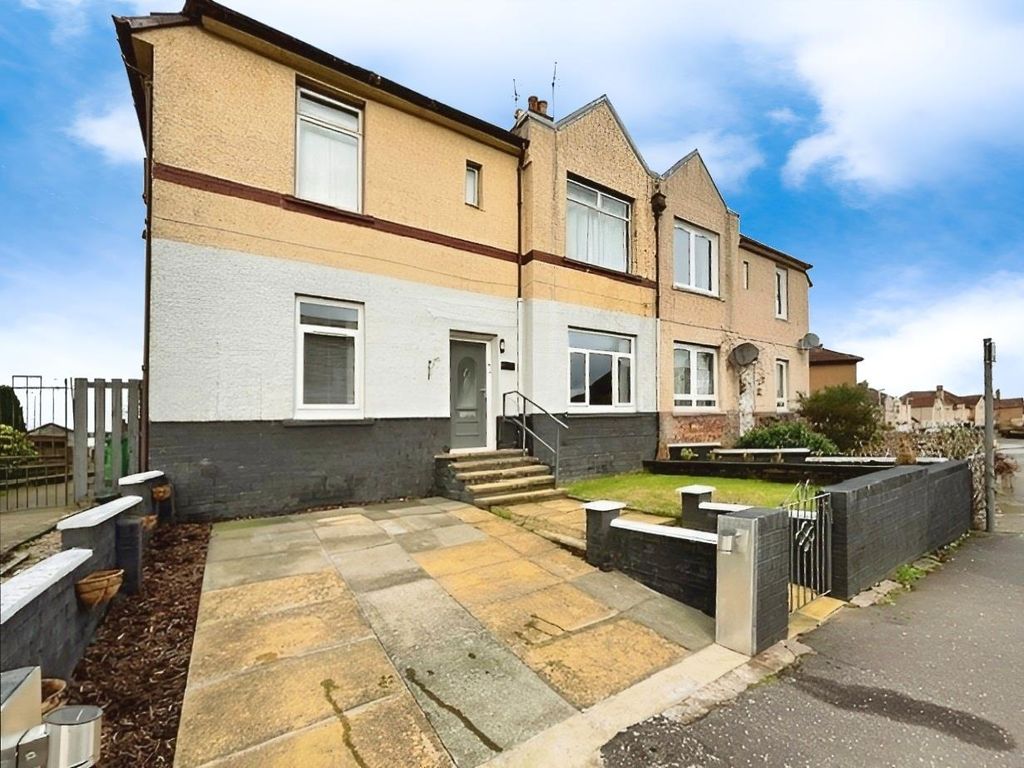 2 bed flat for sale in Denfield Drive, Cardenden, Lochgelly KY5, £77,500