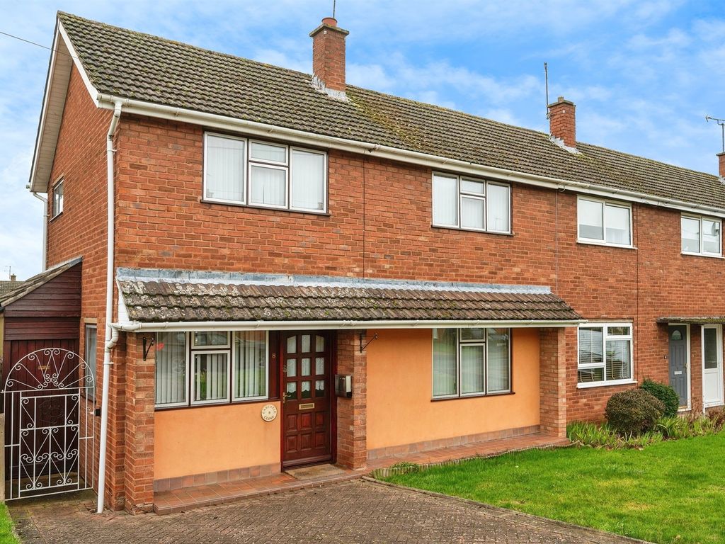 3 bed end terrace house for sale in Cartmel Close, Warndon, Worcester WR4, £220,000