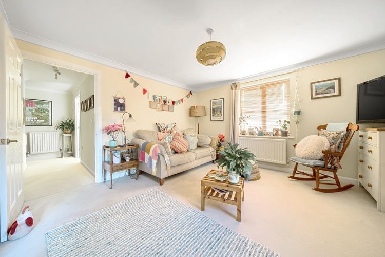 1 bed flat for sale in Dunstans Drive, Wokingham, Berkshire RG41, £100,000
