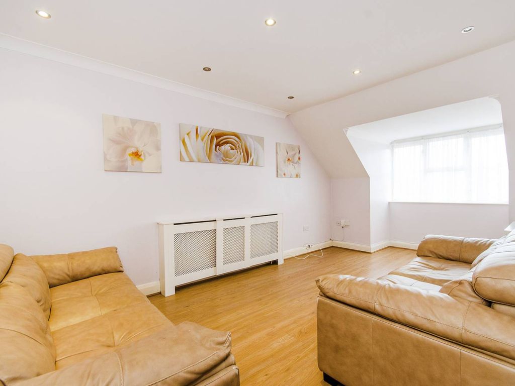 1 bed flat for sale in Union Road, Wembley HA0, £325,000