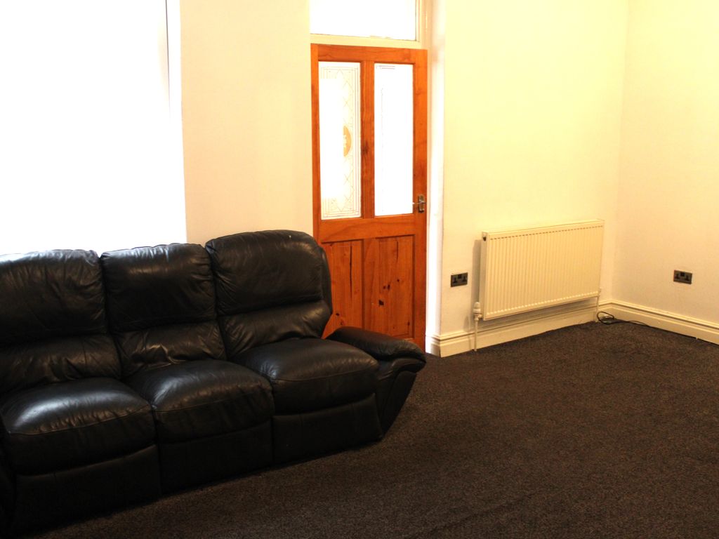 5 bed terraced house to rent in Saltburn Place, Bradford BD9, £875 pcm