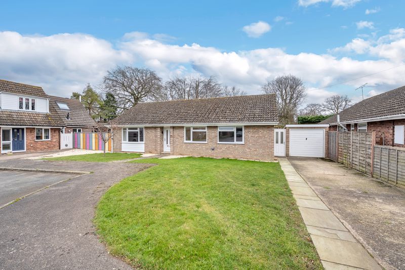 3 bed detached bungalow for sale in The Croft, Bardwell, Bury St. Edmunds IP31, £375,000