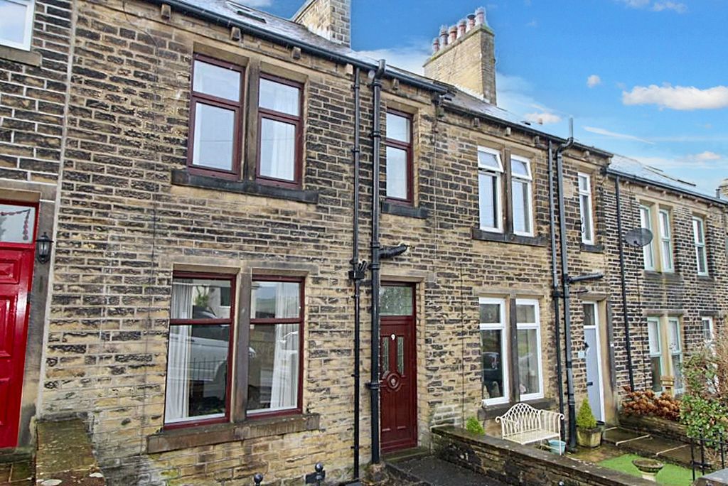 3 bed terraced house for sale in Victoria Avenue, Haworth, Keighley BD22, £110,000
