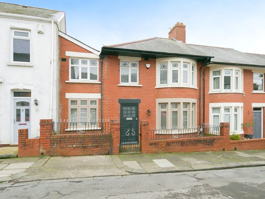 3 bed terraced house for sale in Wenvoe Terrace, Barry CF62, £335,000