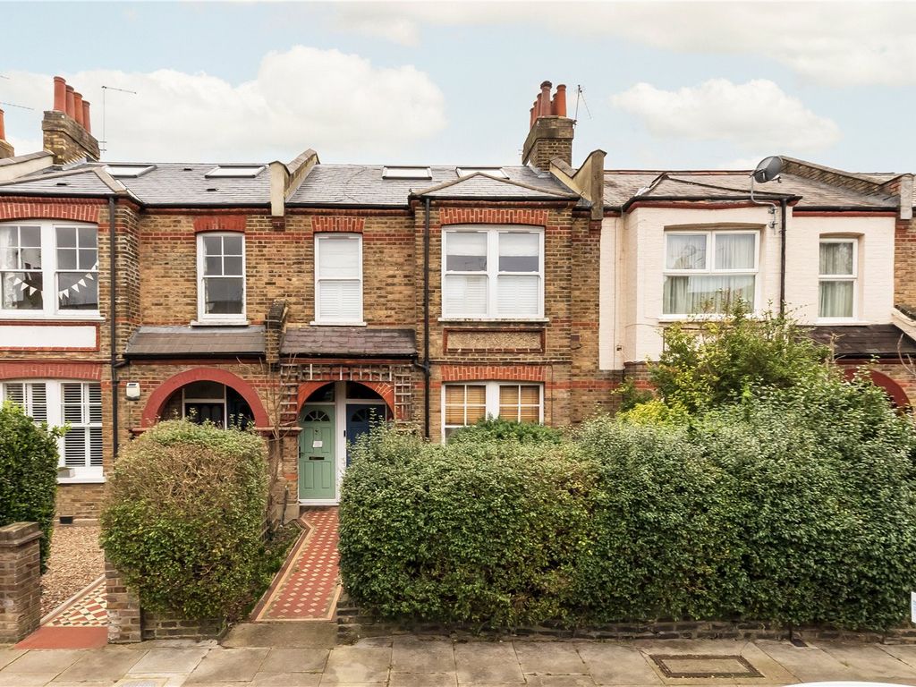 2 bed flat for sale in Aylmer Road, London W12, £645,000