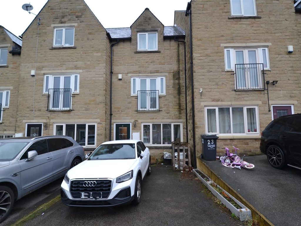 3 bed town house for sale in Old Cottage Close, Hipperholme, Halifax HX3, £250,000