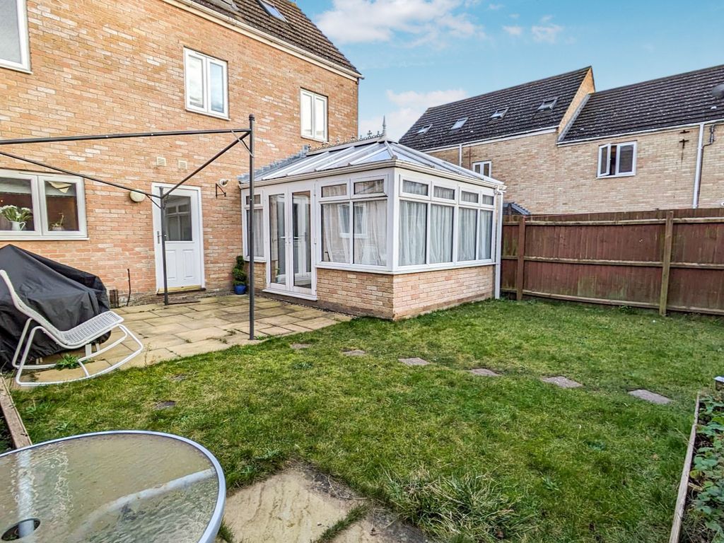 4 bed detached house for sale in Collinson Crescent, Sapley, Huntingdon PE28, £385,000
