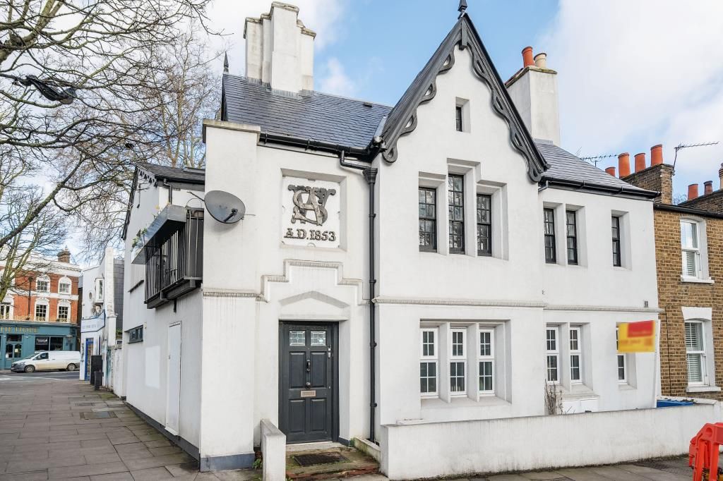 1 bed flat for sale in Richmond, Surrey TW9, £485,000