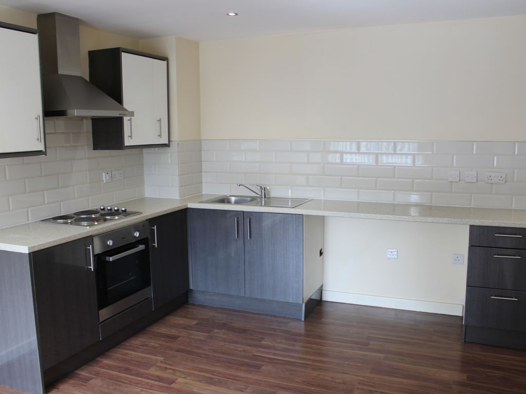1 bed flat to rent in Mayberry Place, Rumbow, Halesowen, West Midlands B63, £600 pcm