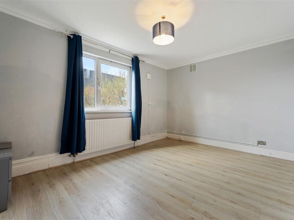 1 bed flat for sale in Kingston Road, Norbiton, Kingston Upon Thames KT1, £265,000