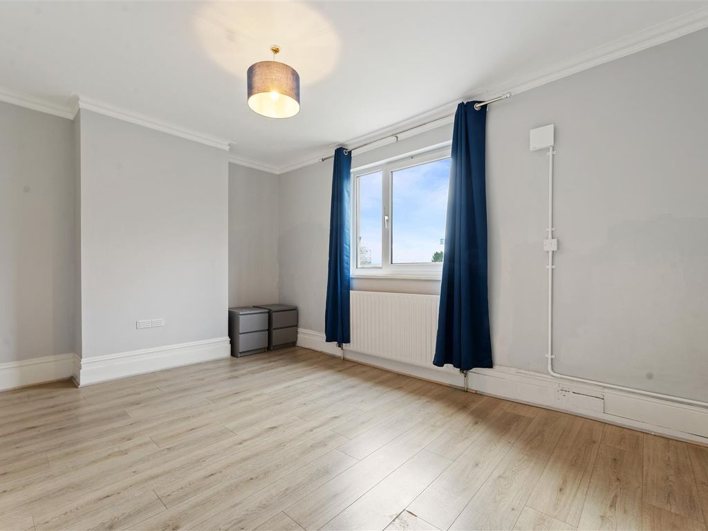 1 bed flat for sale in Kingston Road, Norbiton, Kingston Upon Thames KT1, £265,000