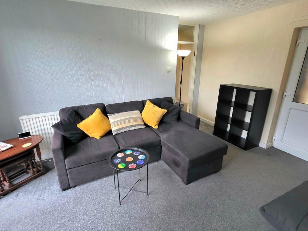 1 bed flat for sale in Kensington Grove, Denton, Manchester M34, £104,500