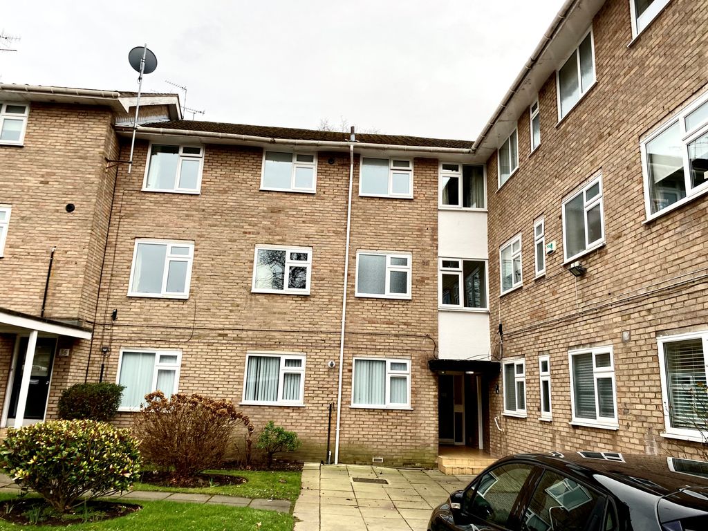 1 bed flat for sale in Eton Court, Liverpool L18, £175,000