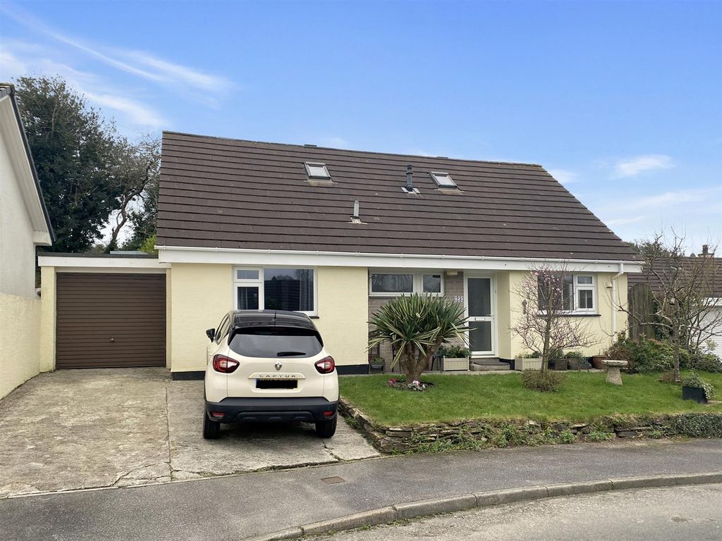 4 bed detached house for sale in Springfield Way, Threemilestone, Truro TR3, £410,000