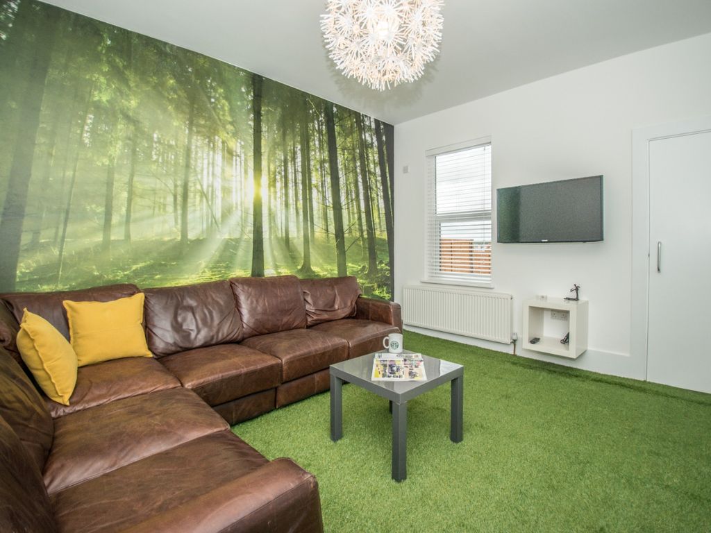 Studio to rent in Harcourt Street, Luton, Bedfordshire LU1, £790 pcm