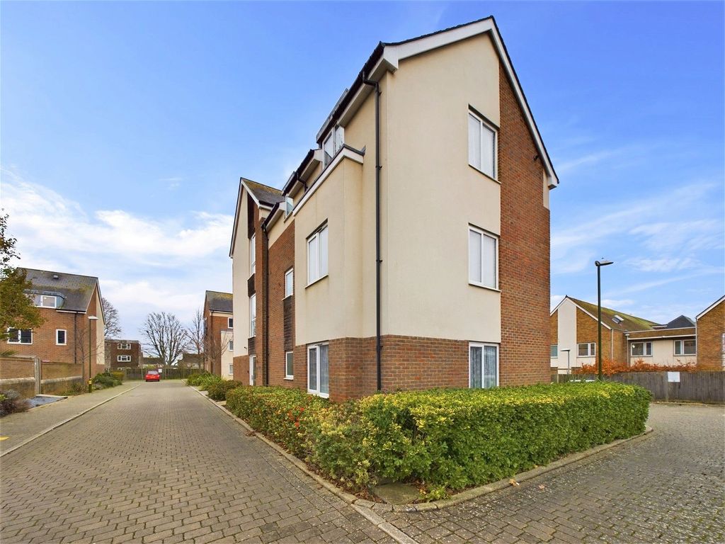 1 bed flat for sale in Amber Close, Shoreham-By-Sea BN43, £250,000