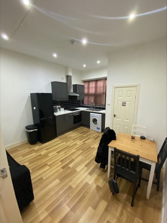 1 bed flat to rent in Black Horse, Mabgate LS9, £725 pcm