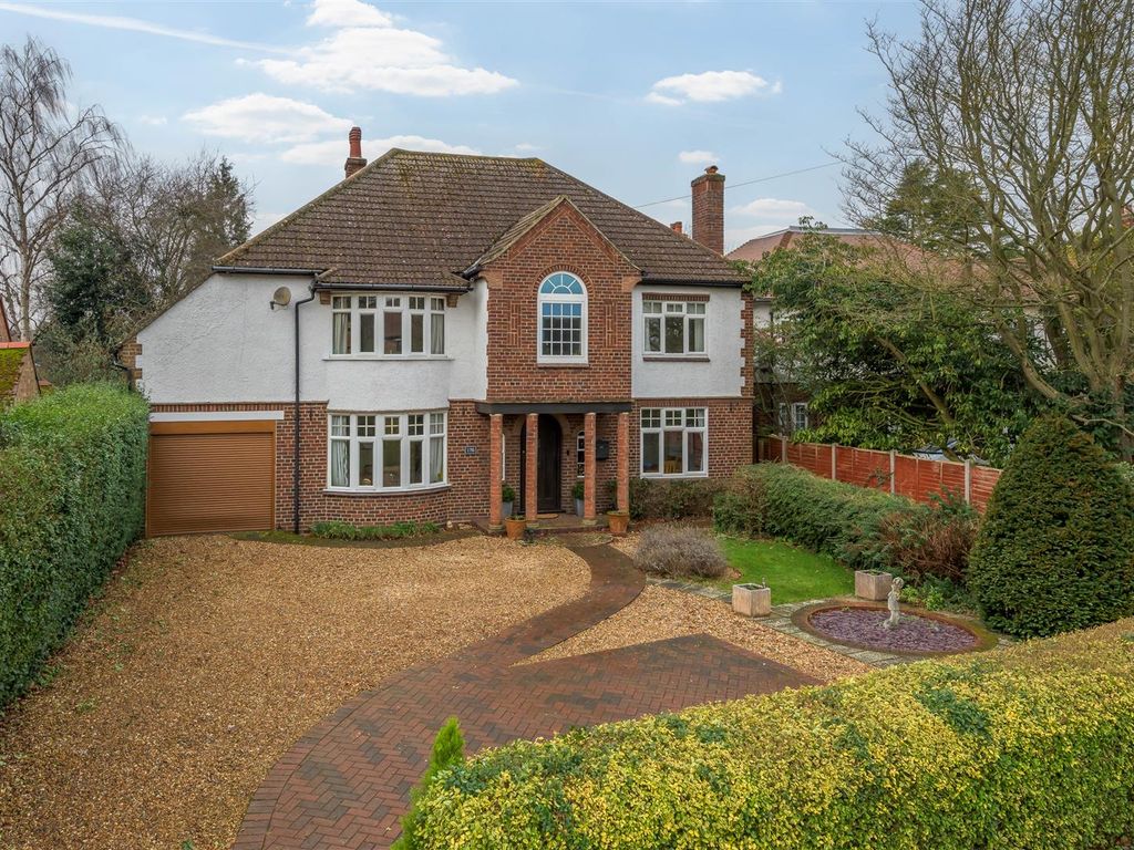 5 bed detached house for sale in Kimbolton Road, Bedford MK41, £1,000,000