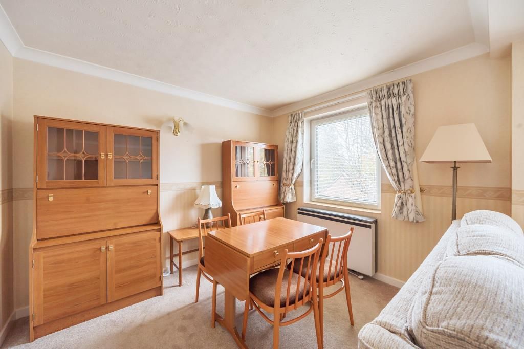 2 bed flat for sale in Abingdon, Oxfordshire OX14, £150,000
