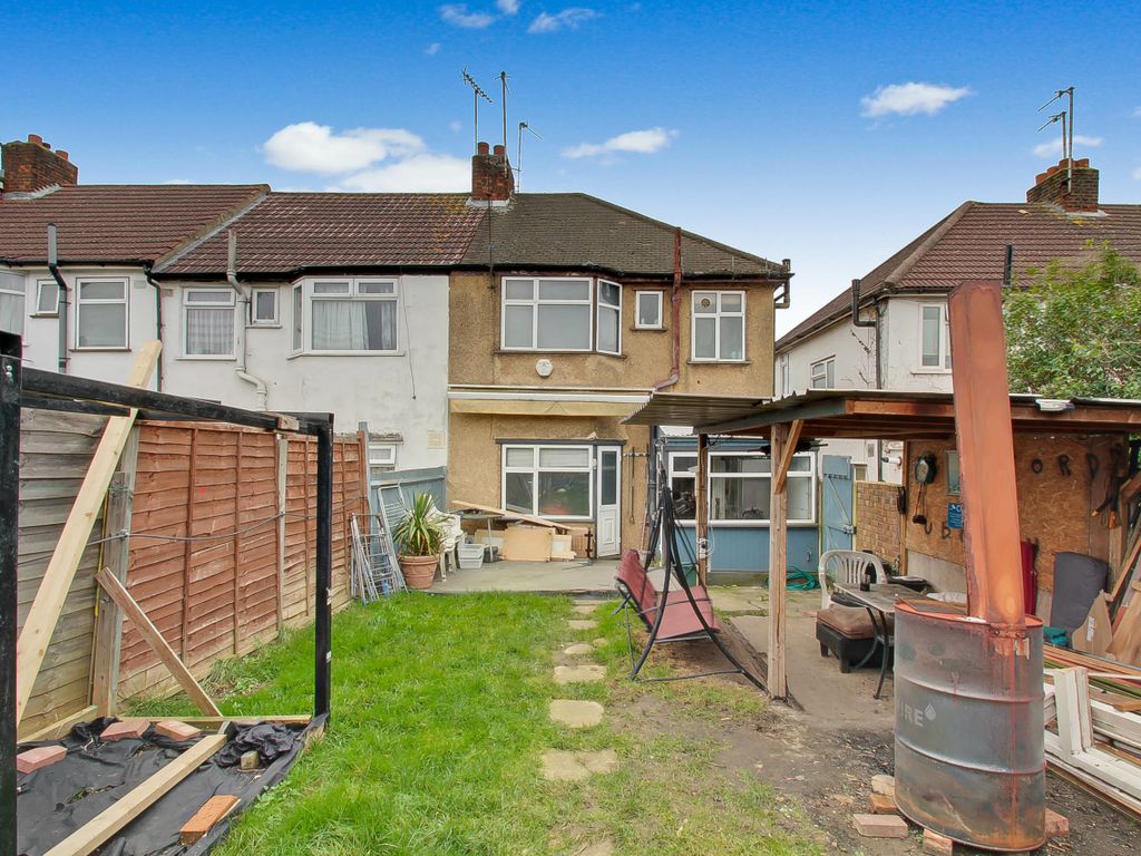 3 bed end terrace house for sale in Hadden Way, Greenford UB6, £565,000