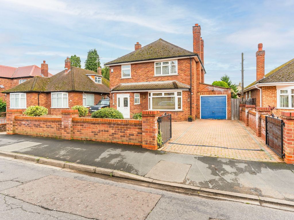 3 bed detached house for sale in Bowthorpe Road, Wisbech PE13, £375,000