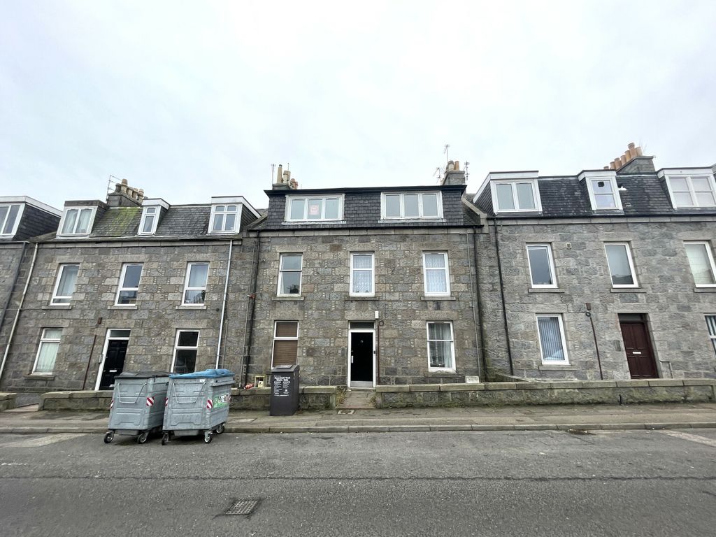 Studio for sale in Flat F, 15 Claremont Place, Aberdeen, Aberdeenshire AB10, £45,000