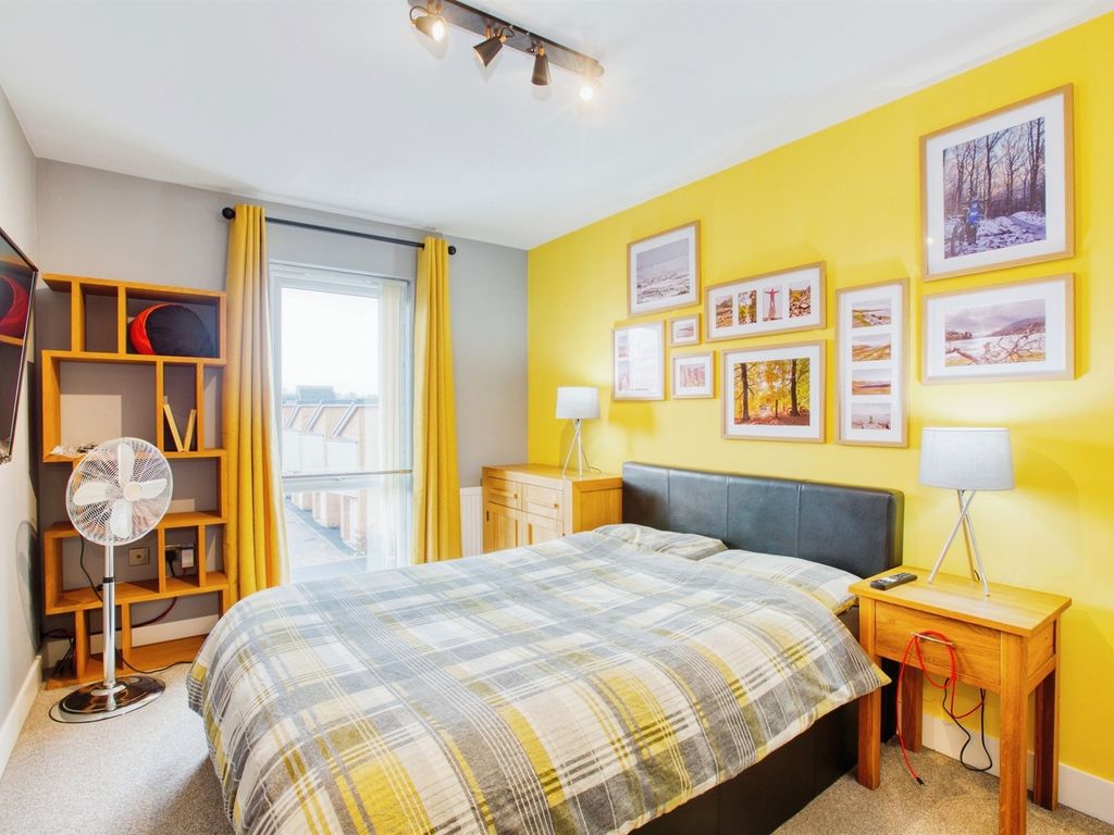 2 bed flat for sale in Mardons Close, Westfield, Radstock BA3, £190,000