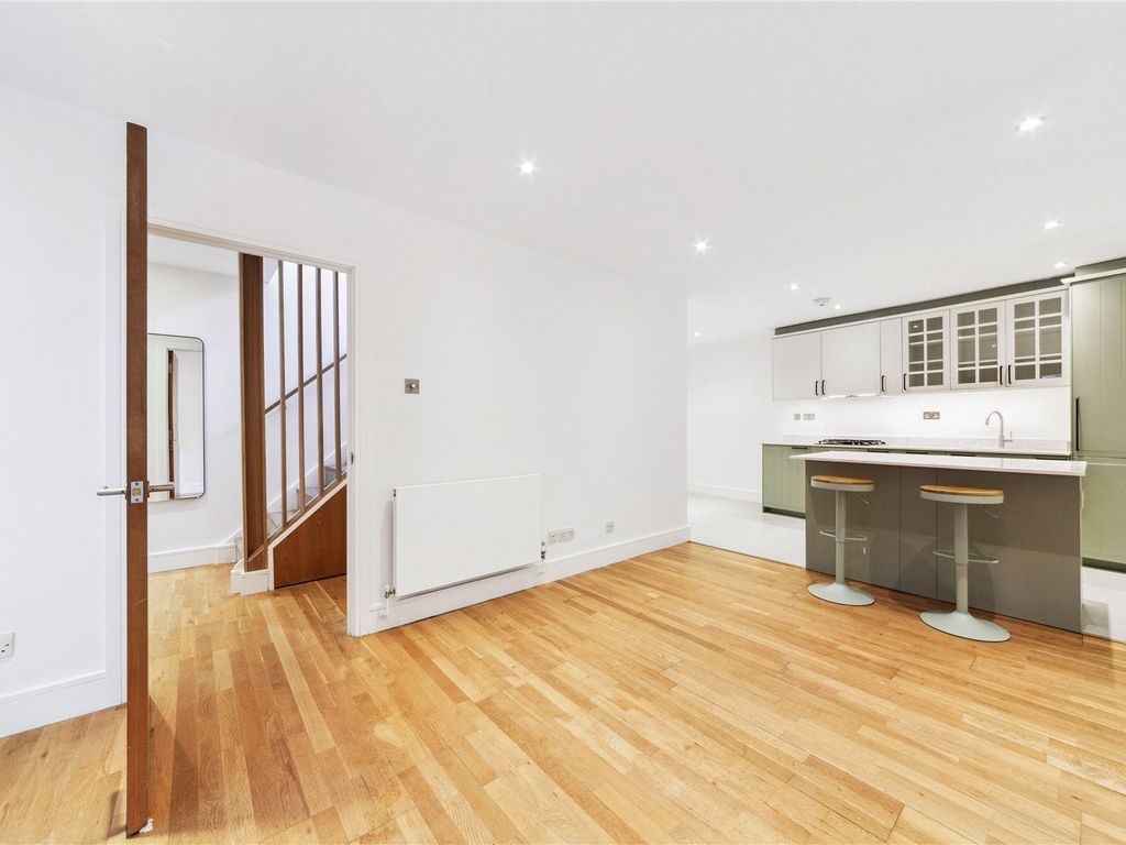 2 bed mews house for sale in Acre Lane, London SW2, £725,000