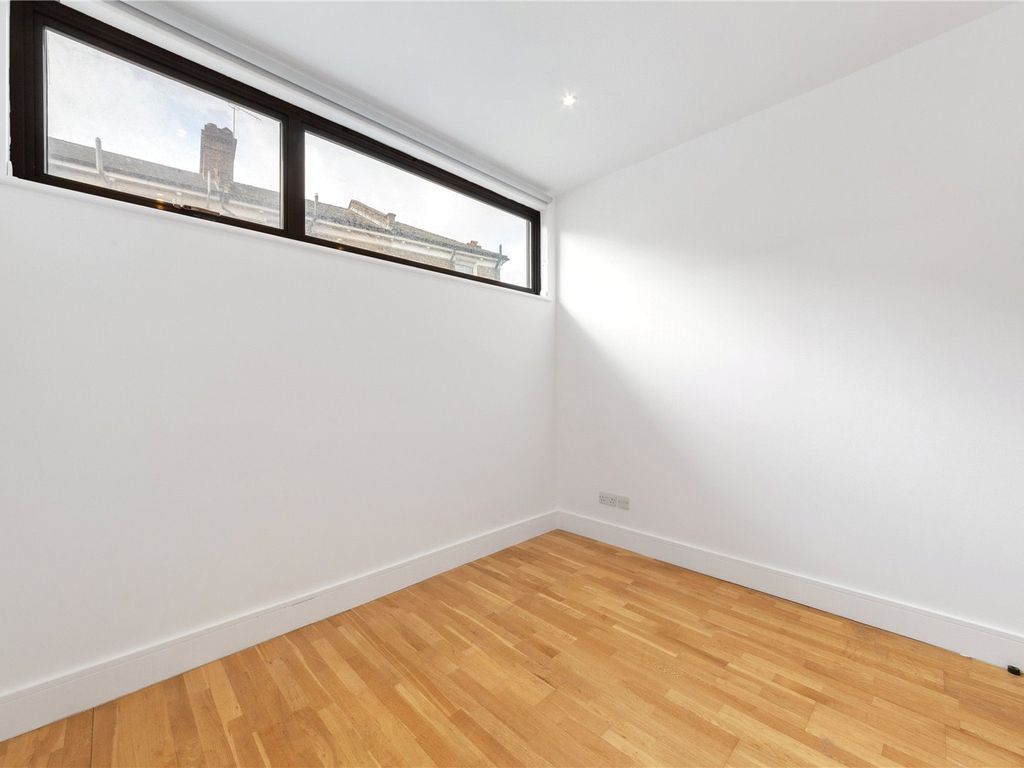 2 bed mews house for sale in Acre Lane, London SW2, £725,000