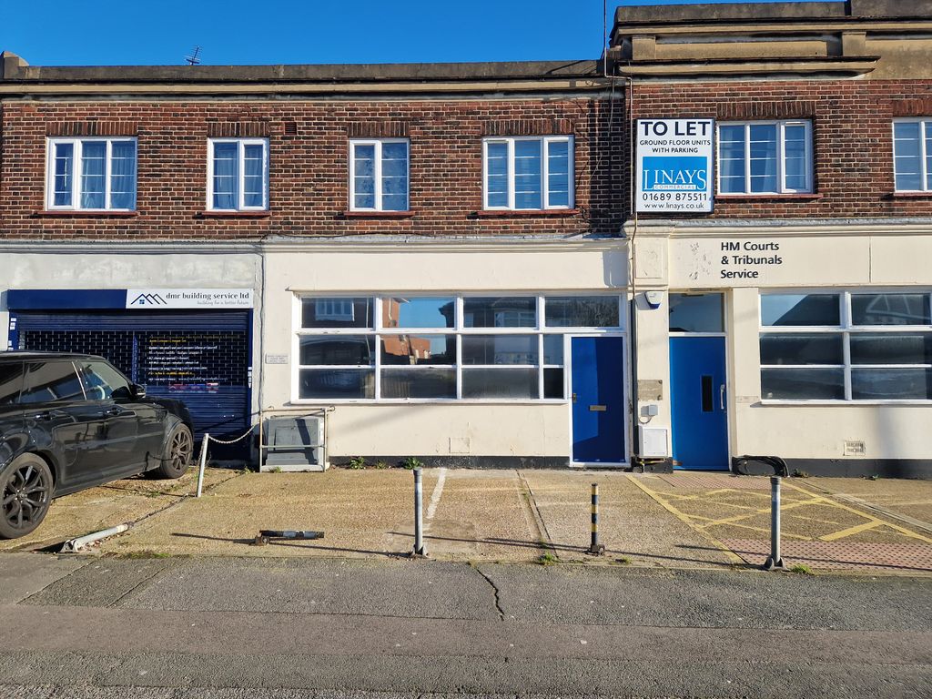 Office to let in Avenue Road, Bexleyheath DA7, £14,000 pa