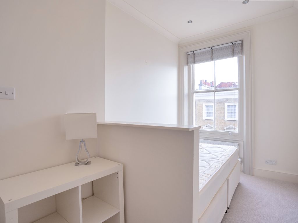 2 bed flat to rent in Churton Street, Pimlico, London SW1V, £2,350 pcm