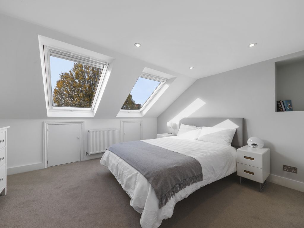 4 bed terraced house for sale in Edinburgh Road, Hanwell W7, £799,950