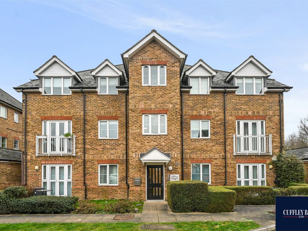 1 bed flat for sale in Clover House, Gilbert White Close, Perivale, Middlesex UB6, £305,000