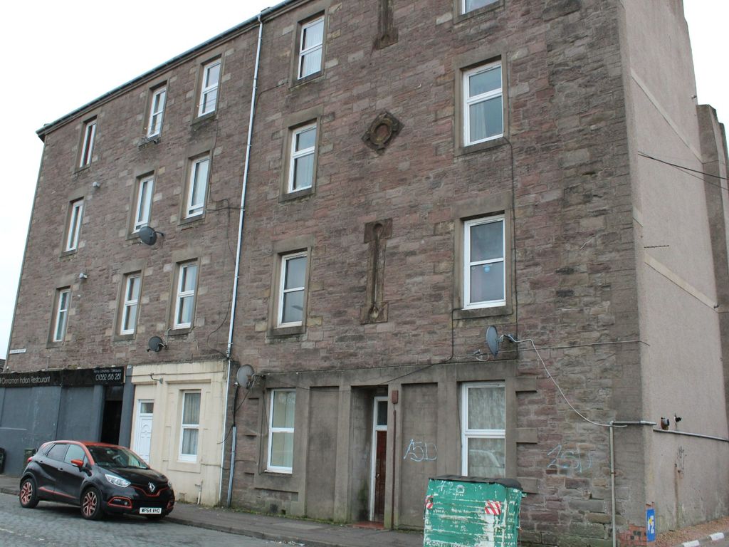 Studio to rent in Caldrum Street, Dundee DD3, £450 pcm