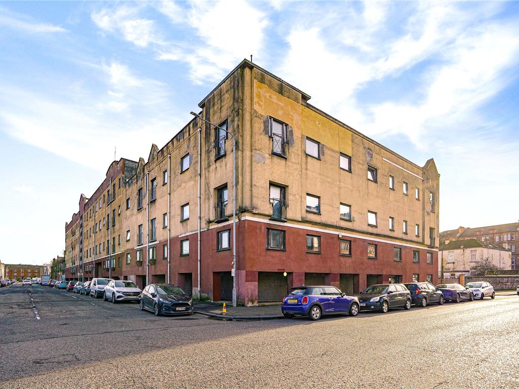2 bed flat for sale in 1/2, Copland Road, Ibrox, Glasgow G51, £75,000