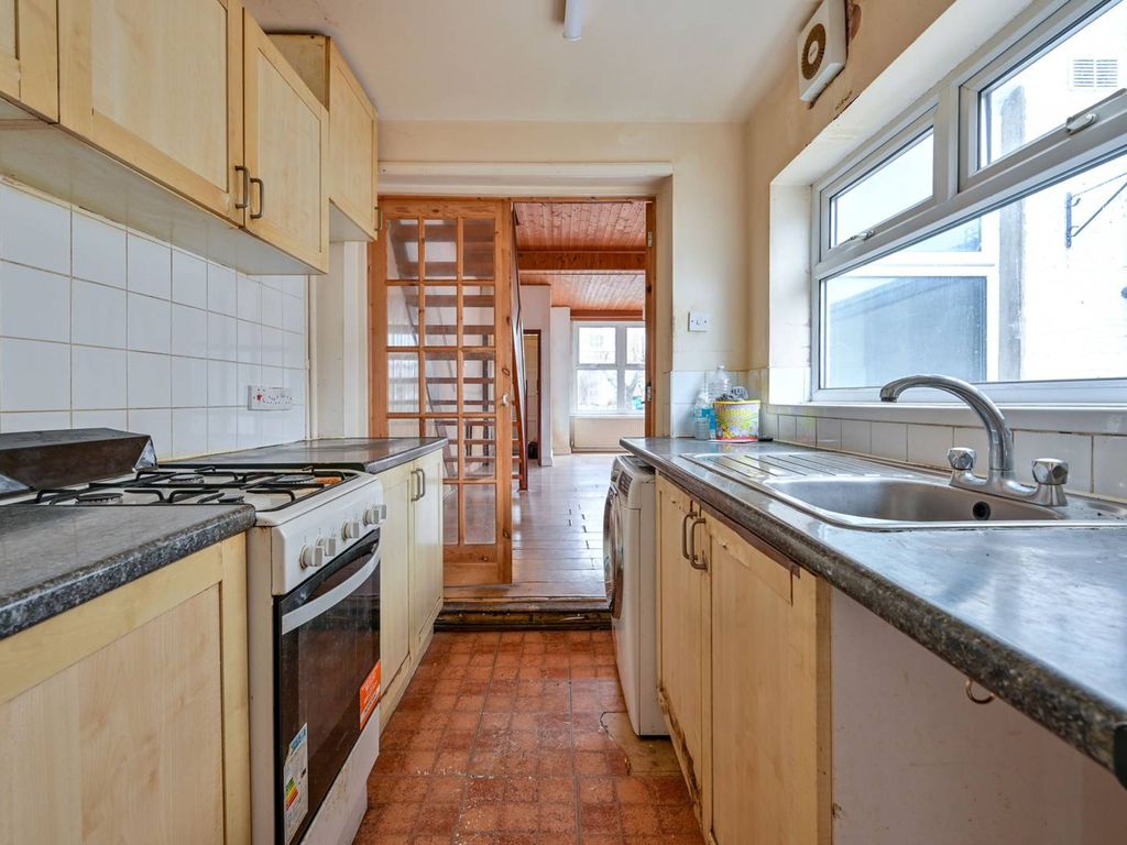 3 bed terraced house for sale in George Road, New Malden KT3, £525,000