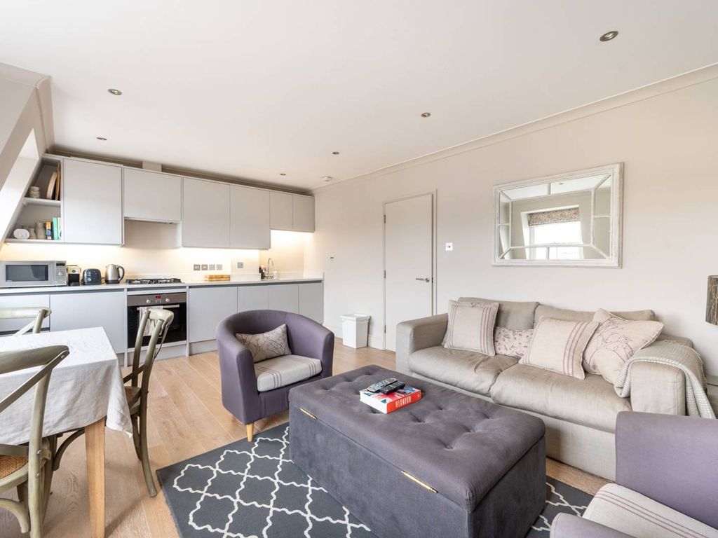2 bed flat to rent in Aldridge Road Villas, Notting Hill, London W11, £3,684 pcm