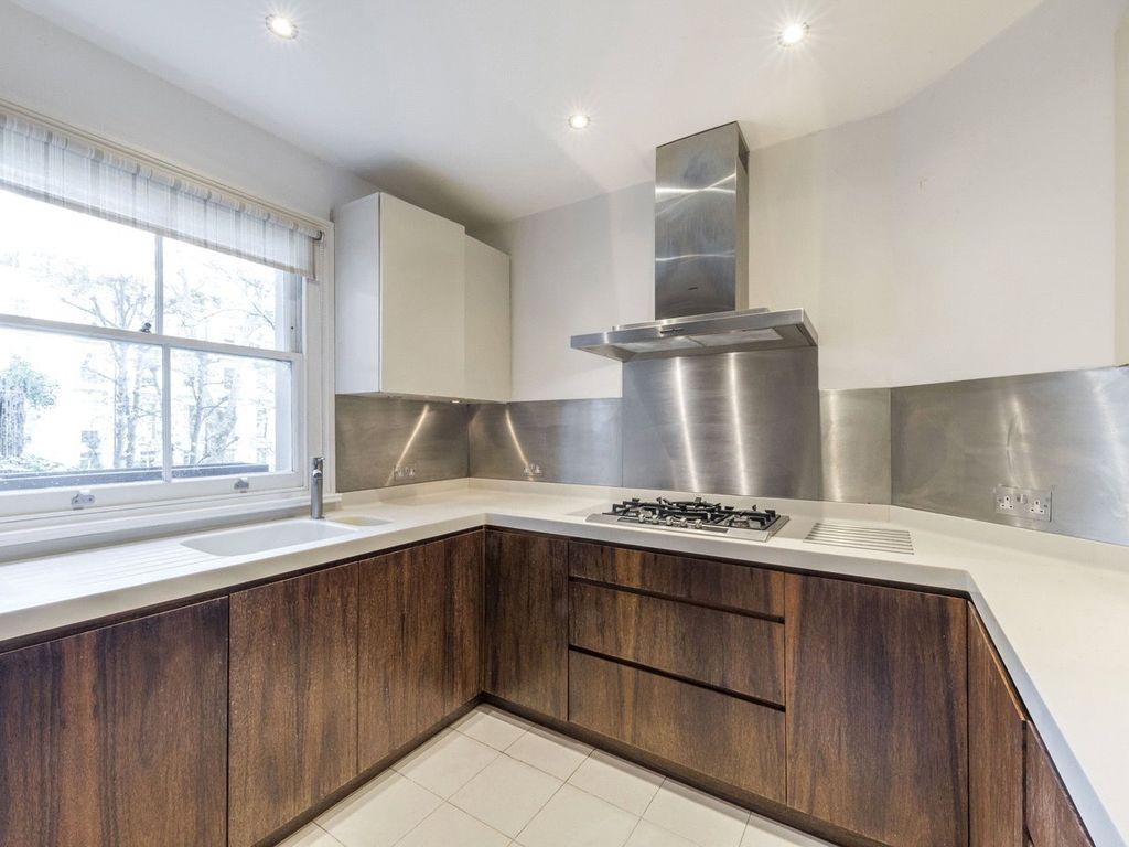 3 bed maisonette for sale in Clifton Villas, Little Venice W9, £1,550,000