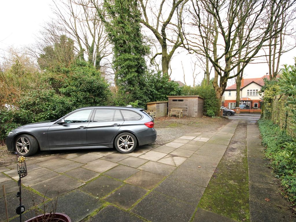 4 bed detached house for sale in Ellesmere Road, Ellesmere Park, Manchester M30, £685,000