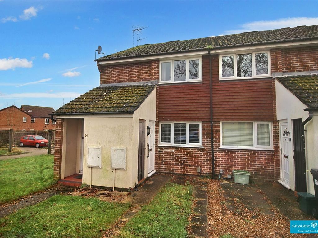 1 bed maisonette for sale in Knowsley Road, Reading, Berkshire RG31, £220,000