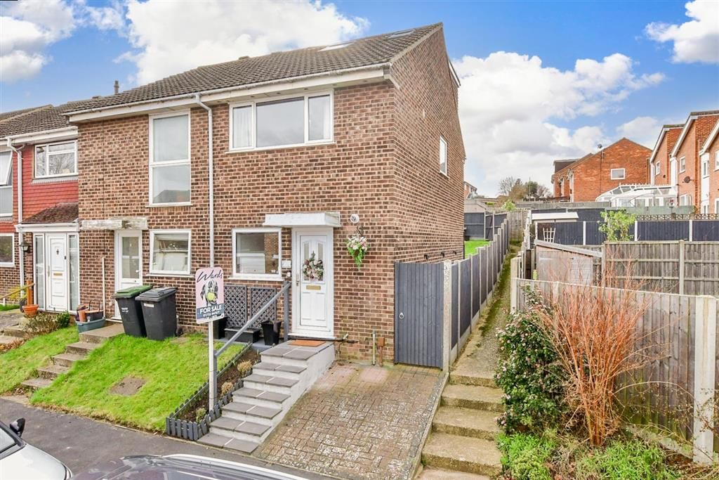 3 bed end terrace house for sale in Sassoon Close, Larkfield, Aylesford, Kent ME20, £225,000