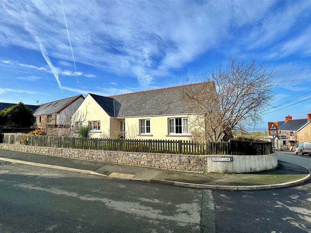 3 bed detached bungalow for sale in Crofty Close, Croesgoch, Haverfordwest SA62, £360,000