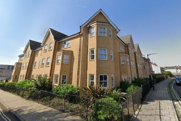 2 bed flat to rent in St. Georges Street, Ipswich IP1, £825 pcm