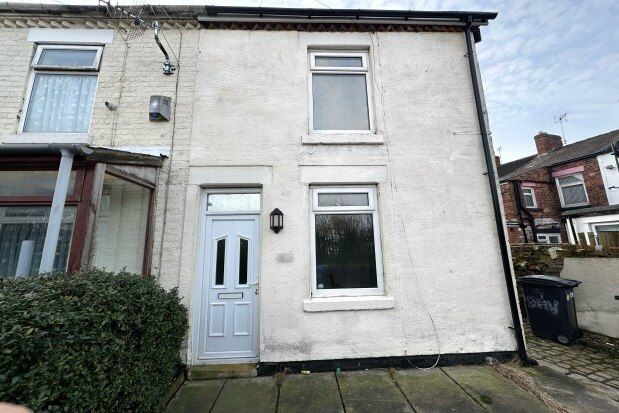 2 bed property to rent in Clarks Terrace, Runcorn WA7, £725 pcm