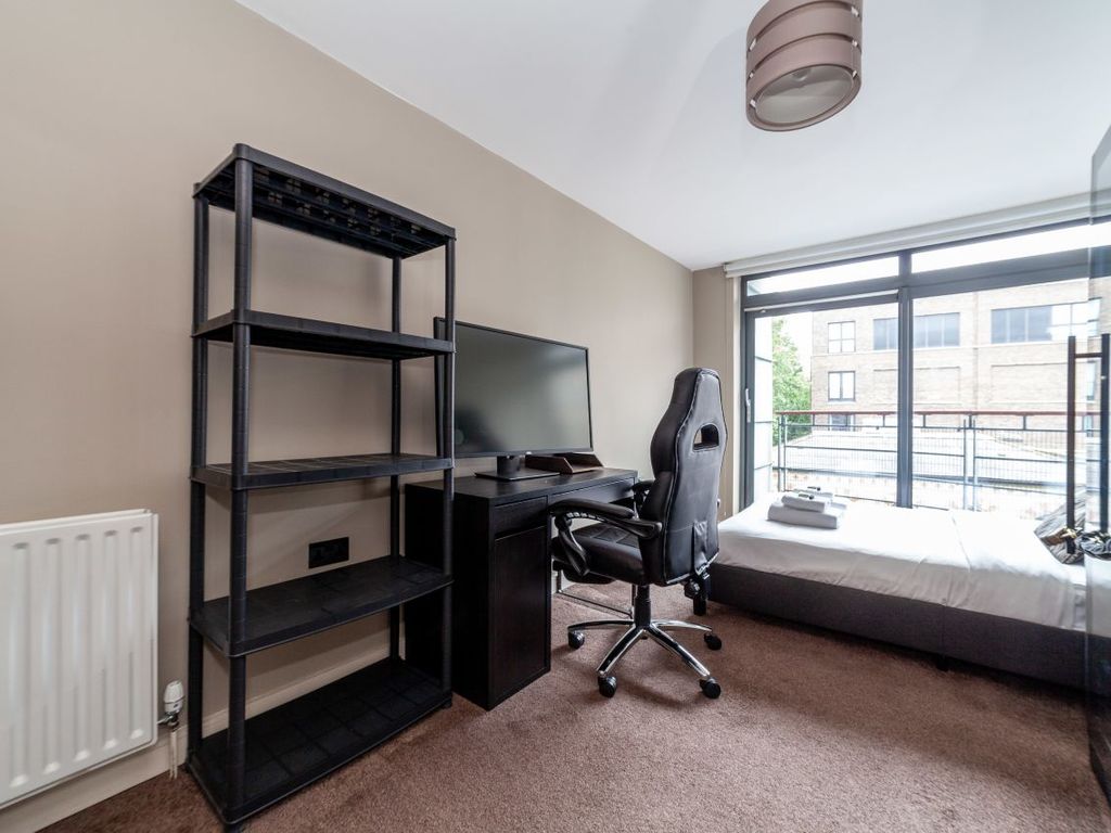 2 bed flat to rent in Caledonian Road, London N7, £4,298 pcm