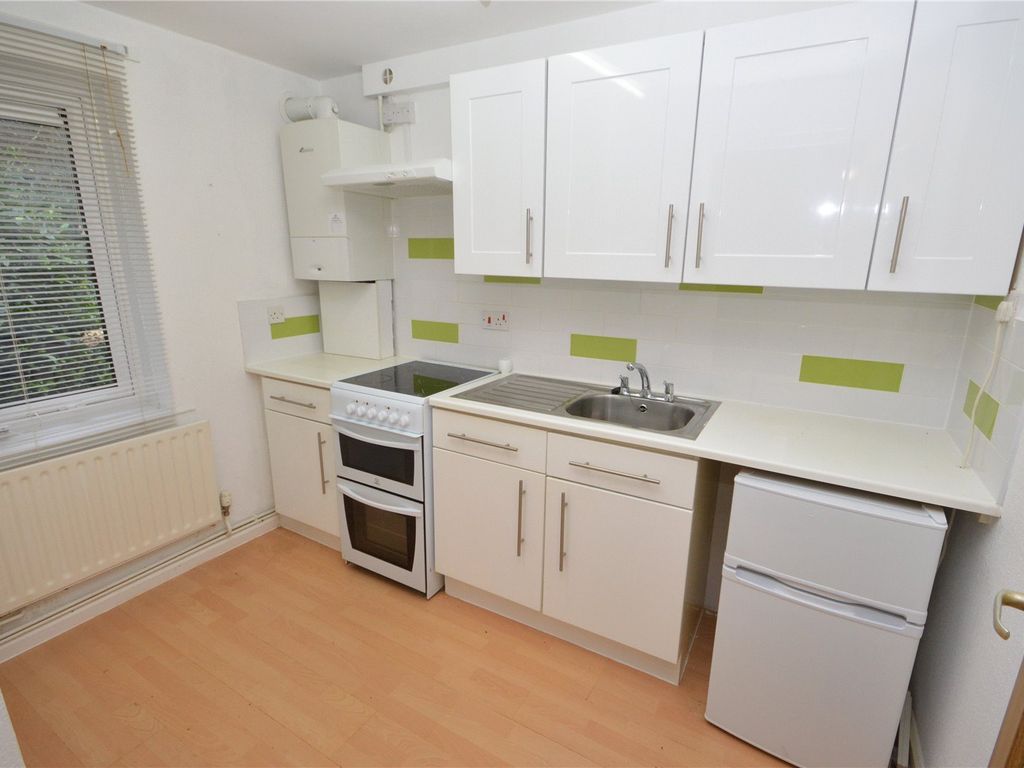 1 bed flat for sale in Ireland Crescent, Leeds, West Yorkshire LS16, £80,000