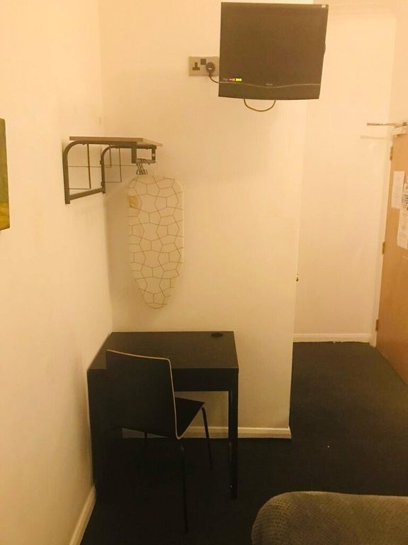 Room to rent in York Way, Camden N7, £800 pcm