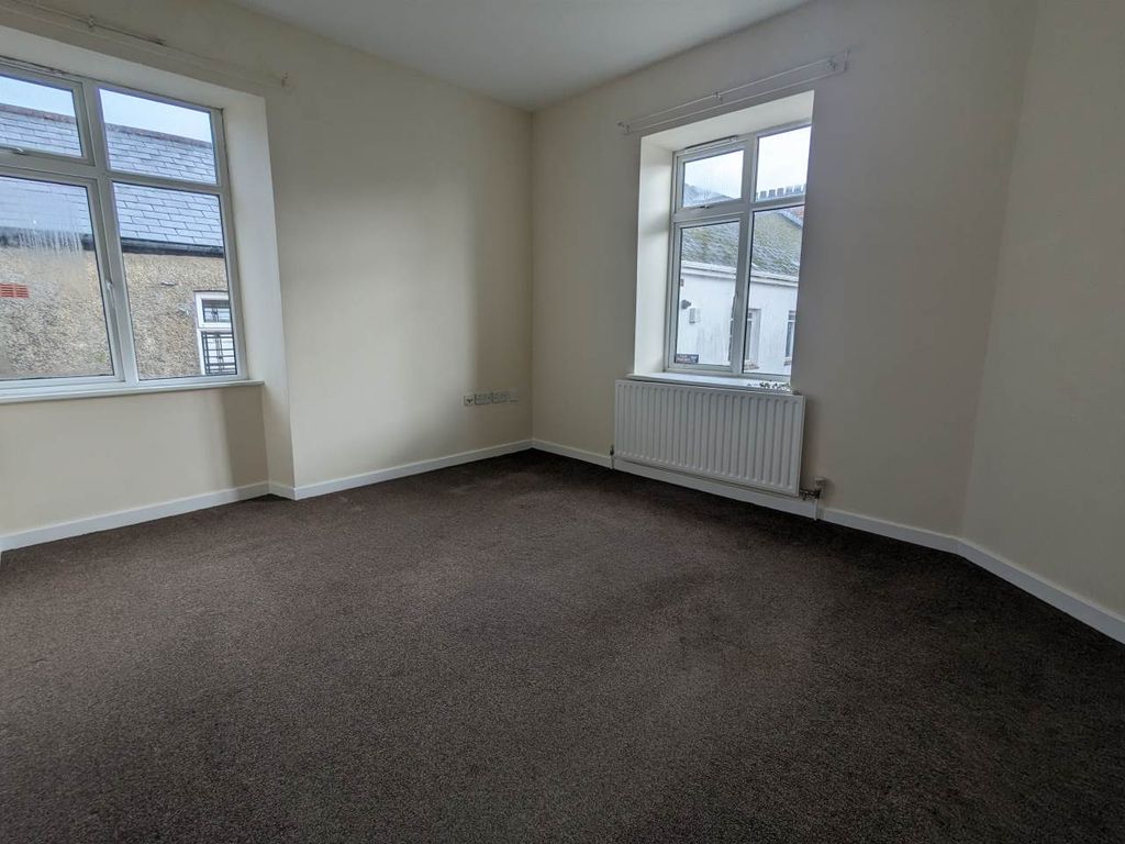 1 bed property to rent in Green Street, Neath SA11, £650 pcm
